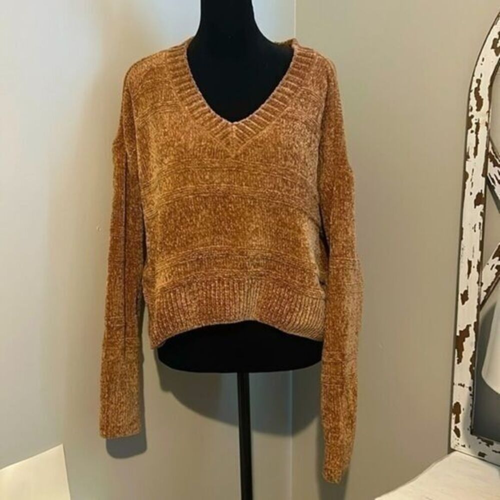 SO XS Girls VNeck sweater